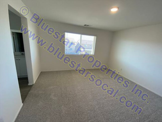 Building Photo - Just listed 5 bedroom in Victorville