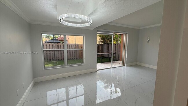 Building Photo - 8480 NW 139th Ln