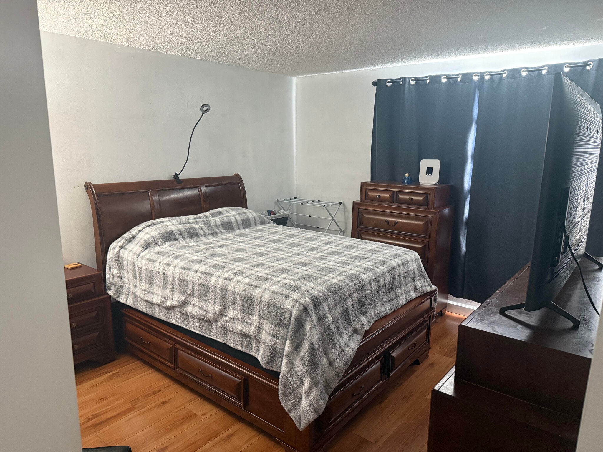 Building Photo - 9735 Fontainebleau Blvd