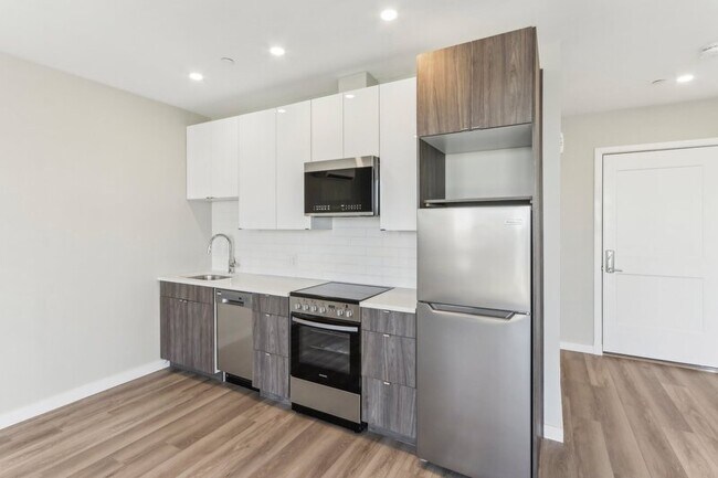 Building Photo - 1970 Dorchester Ave