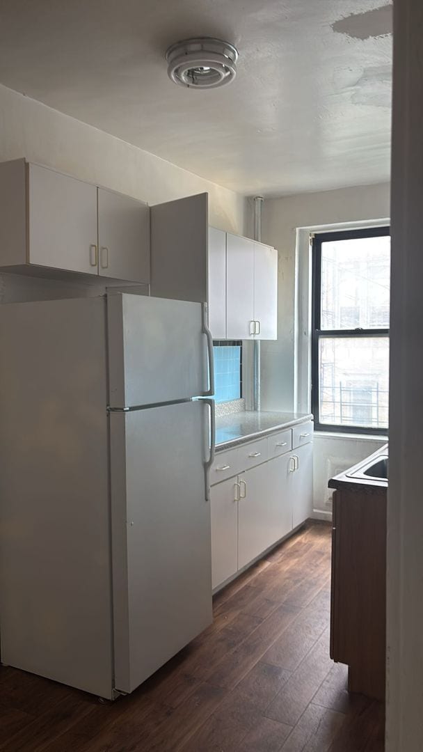 Building Photo - 1265