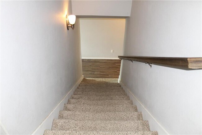 Building Photo - 5007 SW Fieldstone Blvd