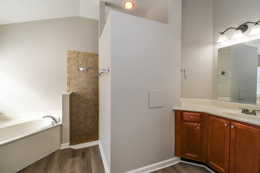 Building Photo - 86304 Sand Hickory Trail