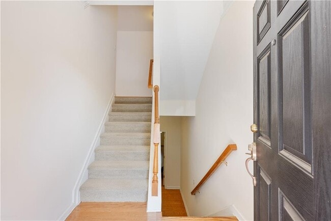 Building Photo - 1886 Greystone Oaks Way