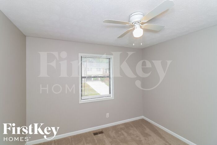 Building Photo - 1190 Lightfoot Dr