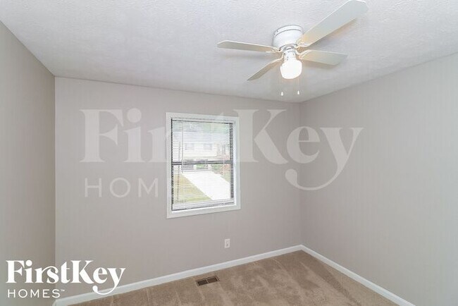 Building Photo - 1190 Lightfoot Dr