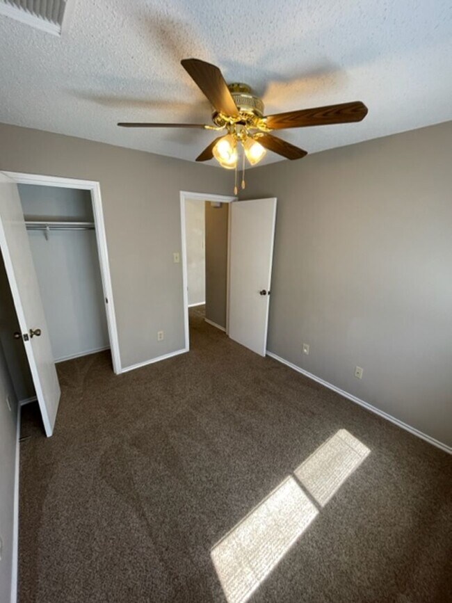 Building Photo - Price Change! Well-Maintained 3-Bedroom Home with Spacious Yard In NE San Antonio