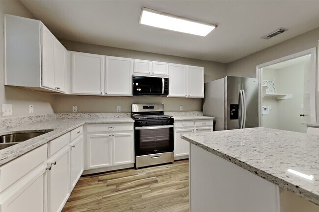 Building Photo - 7311 Wisteria Chase Pl