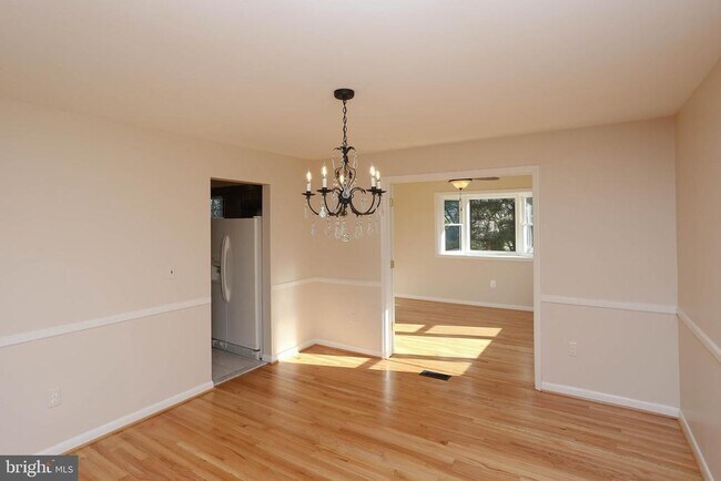 Building Photo - 3229 Ramblewood Rd