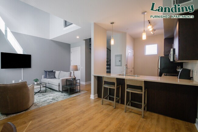 Building Photo - 2625 E Camelback Rd