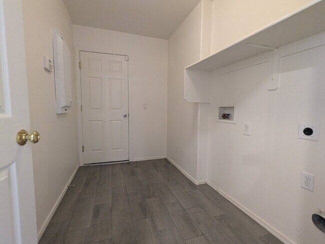 Building Photo - Newly Remodeled Rancho Sahuarita Rental!