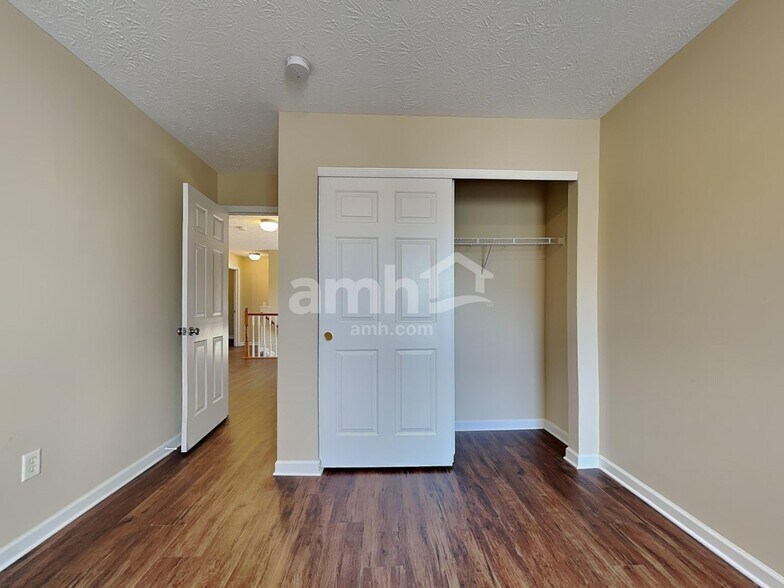 Building Photo - 552 Wildlife Ct