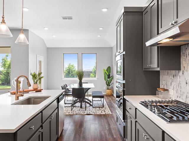 Building Photo - 2219 Primrose Trl