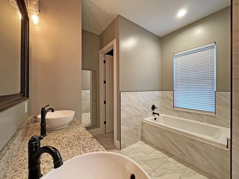 Building Photo - 87570 Roses Bluff Rd