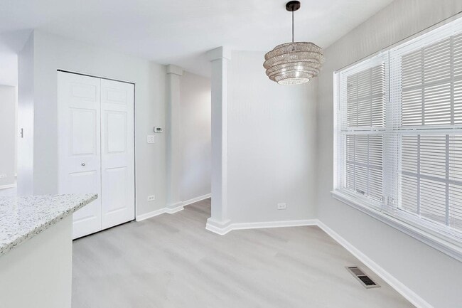 Building Photo - 2073 Cambria Ct