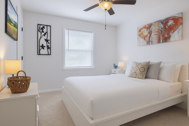 Building Photo - 8800 Nightingale Ln