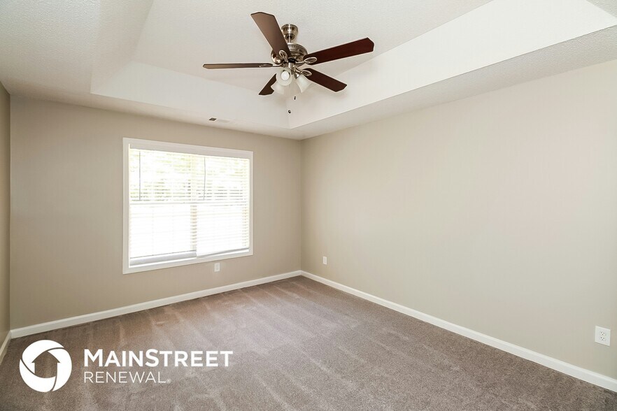 Building Photo - 1012 Forest Glen