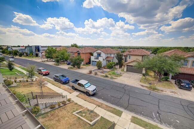 Building Photo - 6205 Seville Dr