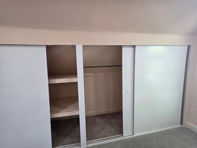 Building Photo - Newly Renovated Stunning Home