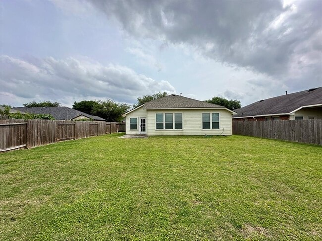 Building Photo - 20226 Suncoast Dr