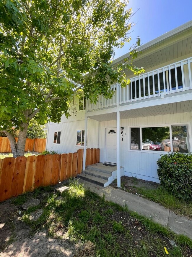 Building Photo - 831 Sinex Ave