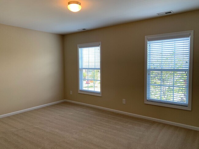 Building Photo - 4 Bed / 2.5 Bath Home in Holly Springs