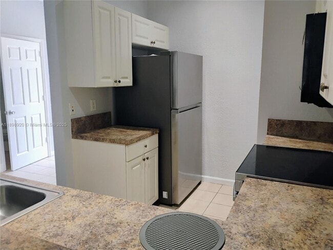Building Photo - 1115 Lucaya Dr