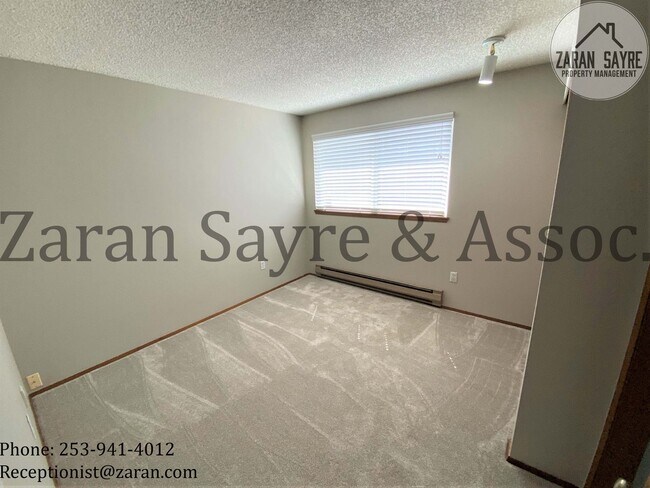 Building Photo - 428 - Spectacular Townhouse with Ultimate Privacy