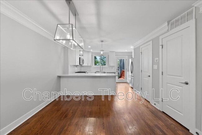 Building Photo - 1273 Oates St NE