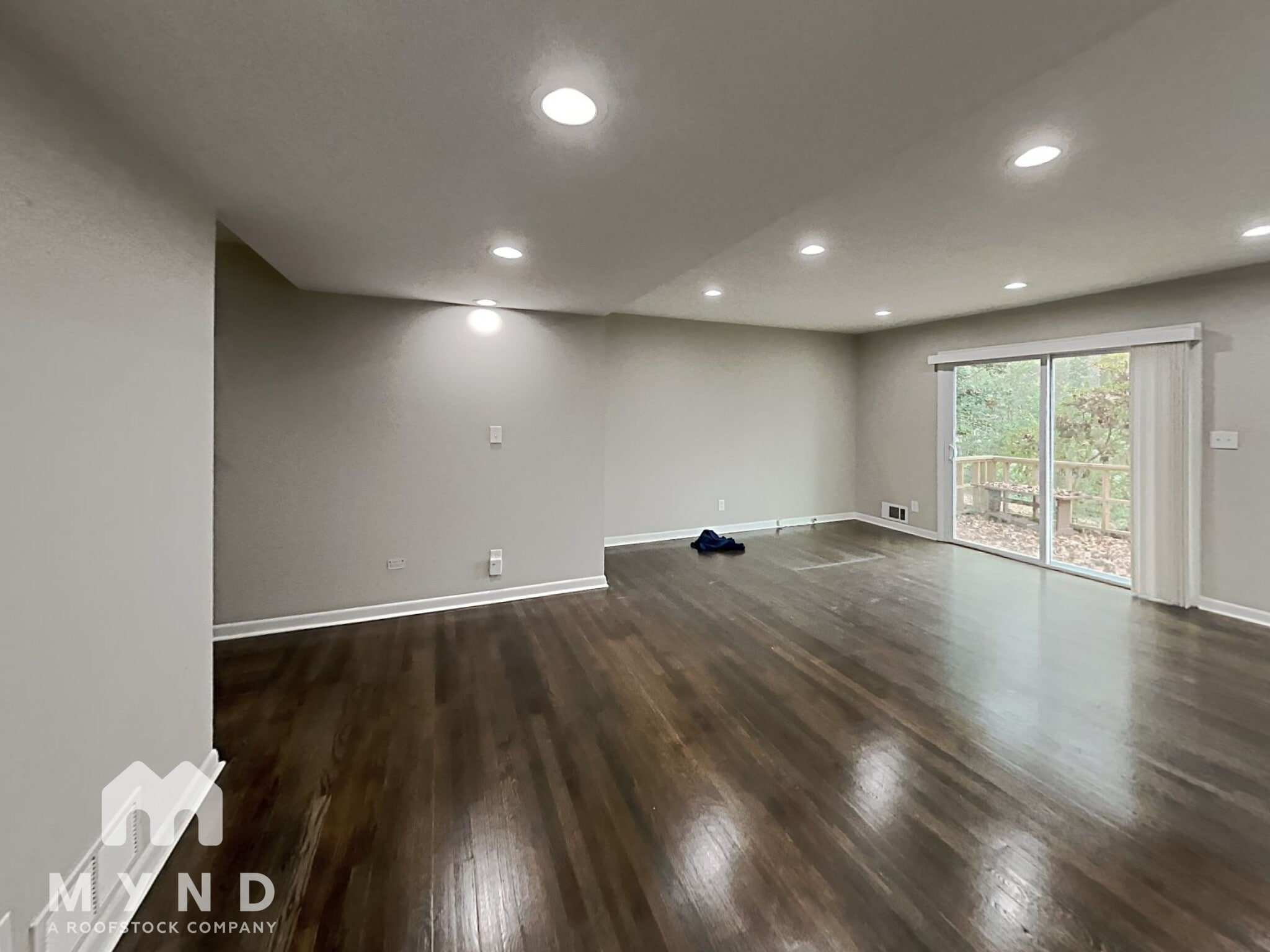 Building Photo - 1324 N Cliff Valley Way NE