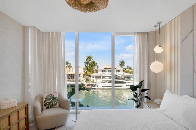 Building Photo - 2311 SE 17th St