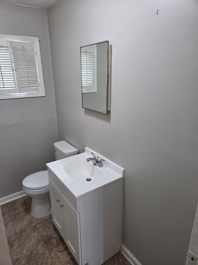 Building Photo - 4 Success Realty is now offering this renovated 4 bedroom 2 bath home. Come and take a look at th...