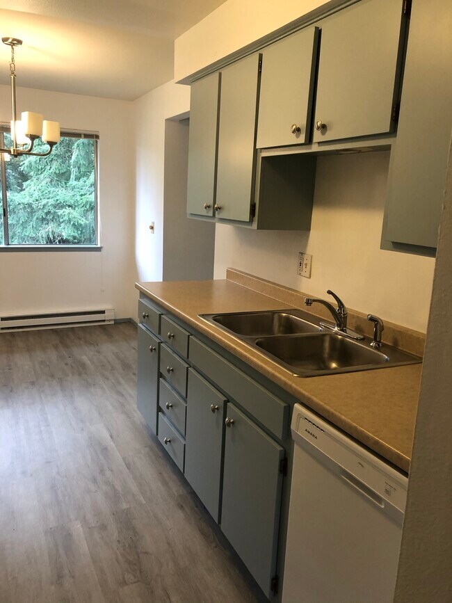 Building Photo - 17109 NE 45th St