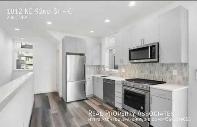 Building Photo - 1012 NE 92nd St