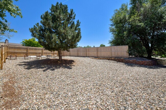 Building Photo - 6702 Dublin Loop W