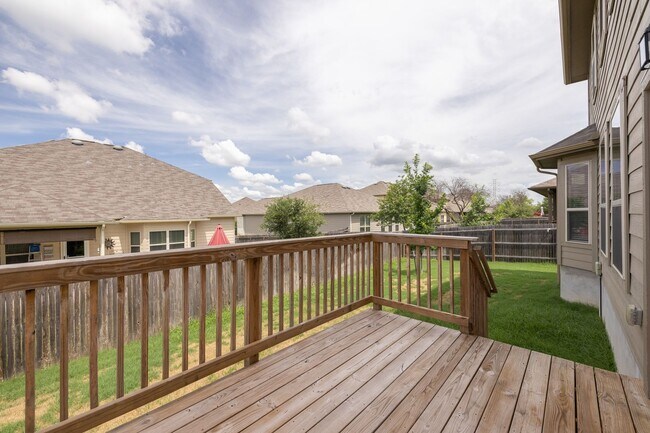 Building Photo - Spacious 4BR Home with Game Room, High Ceilings & Private Backyard in Schertz