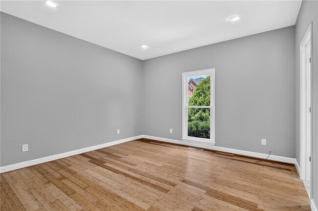 Building Photo - 475 Trammell Dr