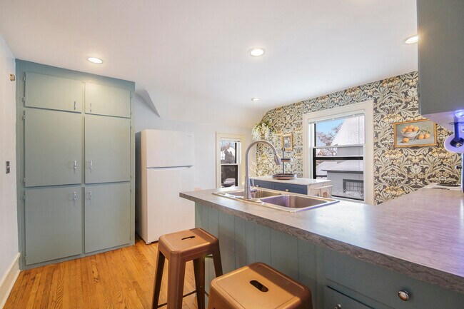 Building Photo - 514 Glenwood Ave SE