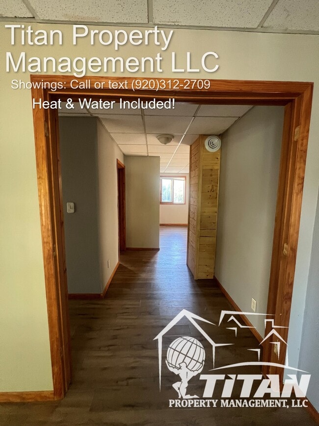 Building Photo - 400 Main St