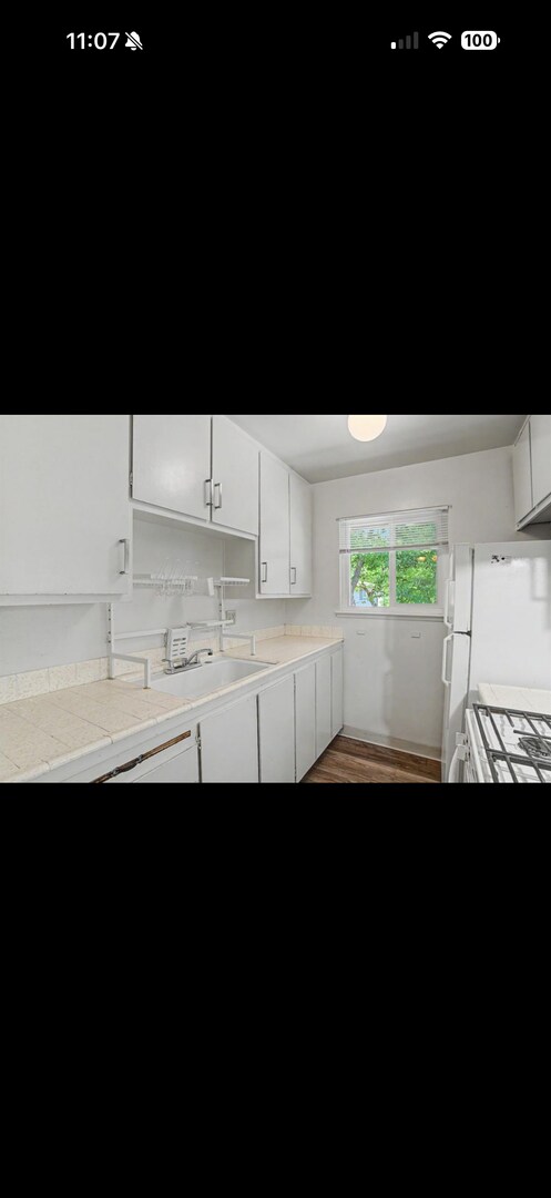 Building Photo - 1703 Donner Ave