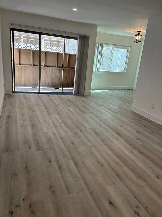 Building Photo - 216 S Occidental Blvd