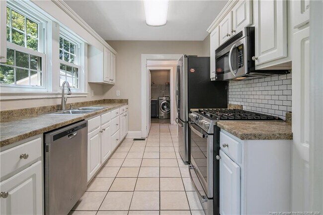 Building Photo - 209 N Churchill Dr