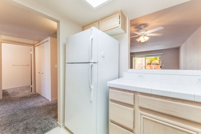 Building Photo - SPACIOUS CONDO!
