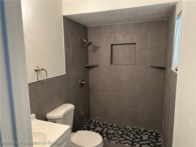 Building Photo - 1834 Koy Dr