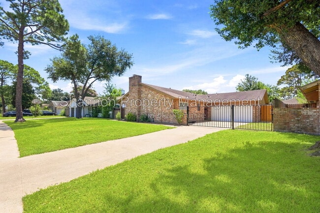 Building Photo - 6215 Autumn Arbor Dr