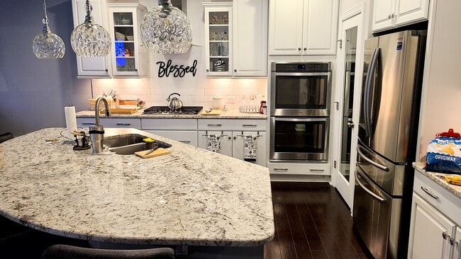 Kitchen - 1006 River Bark Pl