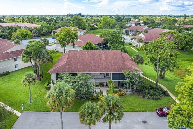 Building Photo - 6559 Chasewood Dr