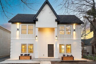 Building Photo - 402 Ada Unit 1 | CALL FOR SUMMER APPLICATI...