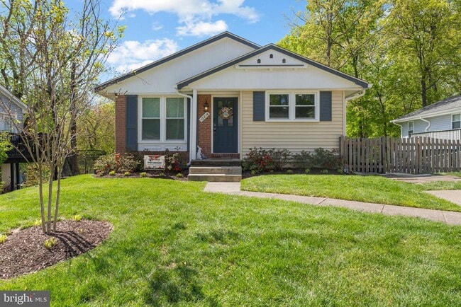 Building Photo - 12816 Greenhall Dr