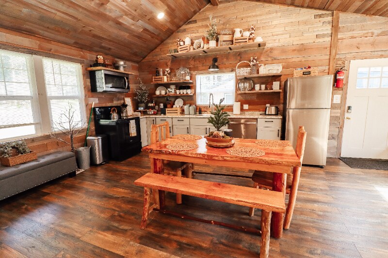 Building Photo - 463 S Fork Rd